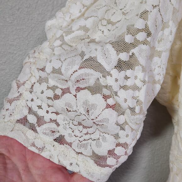 Torrid Lace Top Puff Sleeve Cream Size Large Romantic Feminine NWT - Picture 7 of 10